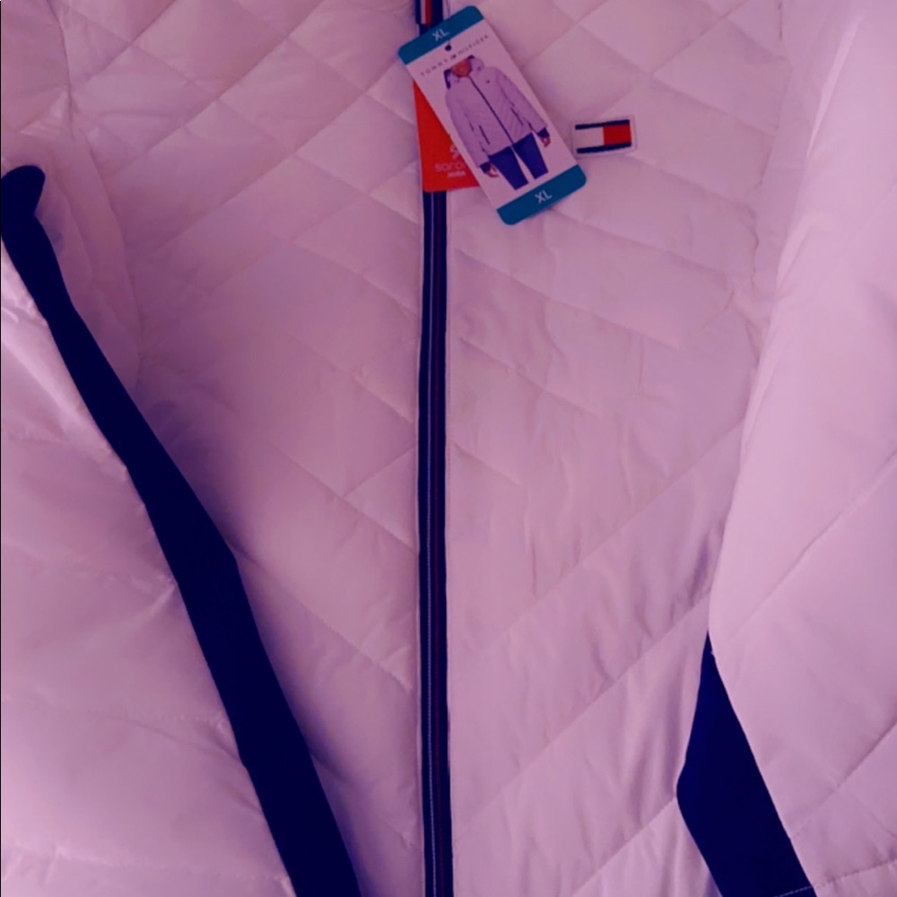 Tommy Hilfiger puffer ski. Brand New XL